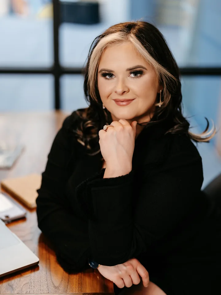 Hannah Blevins, Knoxville loan officer, at her desk